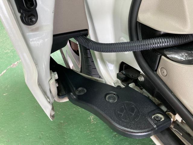 ���i�͖ڂɂ��Ȃ��h�A�̓����ȂǍו��ɂ܂ł�������ăN���[�j���O���Ă���܂��B�i�O�|�O�j���@�B�@�@������Ƃ���͂������A���i�����Ȃ��Ƃ���܂ŃL���C�Ƀs�J�s�J�I�I�B�@�@�ꌩ�̉��l����܂��I�I