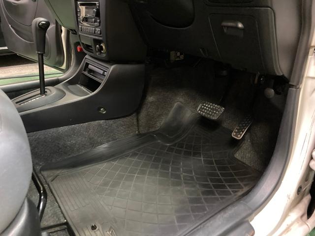 お仕事に・・・　　お買い物に・・・　　通勤に・・・　　おすすめの車両が入庫しました！！　内装、外装とってもキレイですｏ（＾ｏ＾）ｏ　　お問い合わせは　無料電話　００７８ー６０４９ー２３３１　まで♪