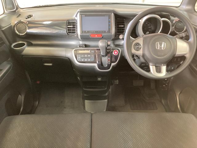 N-BOXカスタム G SSパッケージ 1年保証付き カーナビ バックカメラ ETC 両側電動パワースライドドア 禁煙車 ステアリングリモコン フルセグTV視聴 Bluetooth音楽 DVD再生 CD再生 純正アルミホイール スマートキー(4枚目)