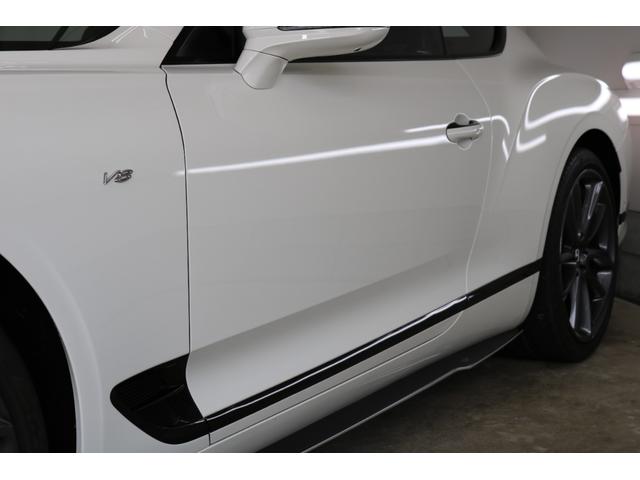コンチネンタル ＧＴ　Ｖ８エクイノックス・エディション　マリナー　カーボンエクステリアア　　ブラックライン　ドライビング　ティ　ツーリングスペック　フロントシートコンフォートスペック　ディープパイルマット　ＨＵＤ　２２インチＡＷ　ムードライティング　ＨＵＤ（22枚目）