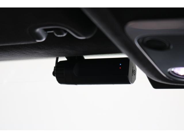 コンチネンタル ＧＴ　Ｖ８エクイノックス・エディション　マリナー　カーボンエクステリアア　　ブラックライン　ドライビング　ティ　ツーリングスペック　フロントシートコンフォートスペック　ディープパイルマット　ＨＵＤ　２２インチＡＷ　ムードライティング　ＨＵＤ（67枚目）