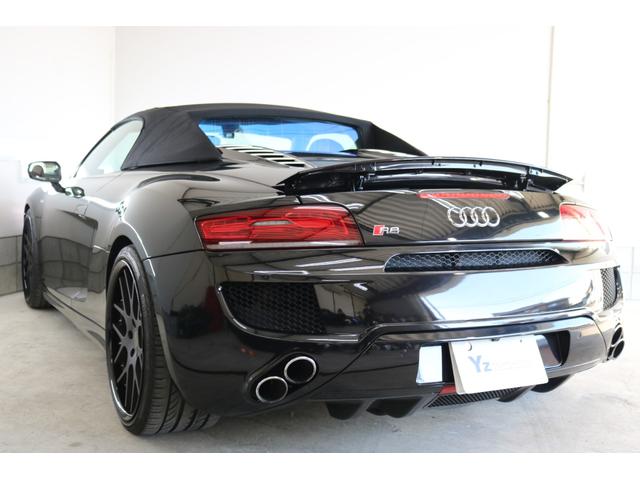 AUDI R8 SPYDER BASEGRADE