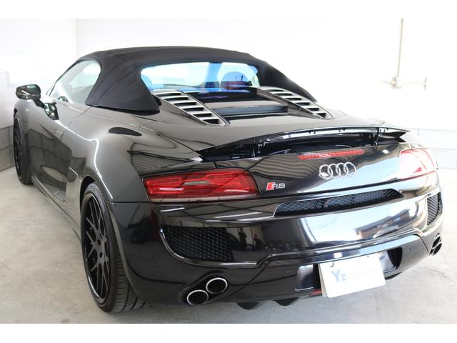 AUDI R8 SPYDER BASEGRADE