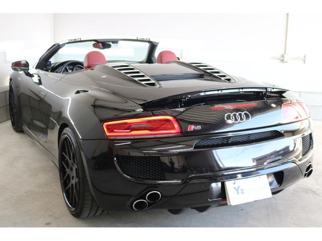 AUDI R8 SPYDER BASEGRADE