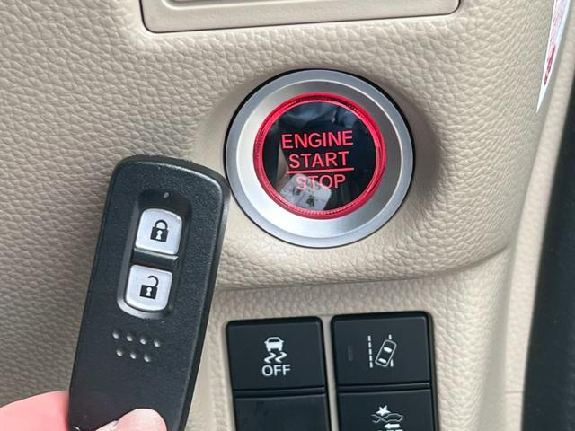 Ｎ－ＢＯＸ Ｇホンダセンシング　下取直売・禁煙車・ワンオーナー・カーナビ・Ｂｌｕｅｔｏｏｔｈ・ワンセグＴＶ・ＣＤ再生・バックカメラ・衝突被害軽減ブレーキ・ＥＴＣ・スマートキー＆プッシュスタート・ベンチシート・ルームクリーニング（9枚目）