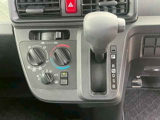 タント Ｌ　下取直売・ワンオーナー・禁煙車・カーナビ・Ｂｌｕｅｔｏｏｔｈ・ワンセグＴＶ・ＣＤ再生・両側スライドドア・キーレスキー・アイドリングストップ・ベンチシート・ルームクリーニング（18枚目）