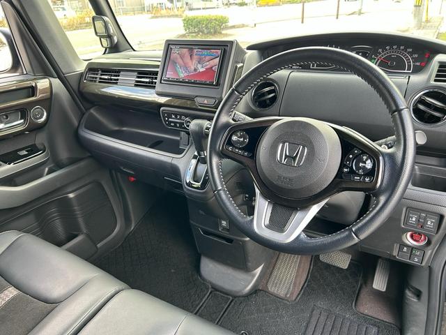 N-BOXカスタム G・Lターボホンダセンシング 下取直売・カーナビ・Bluetooth・ワンセグTV・CD再生・ETC・両側電動スライドドア・クルーズコントロール・スマートキー&プッシュスタート・ベンチシート・ルームクリーニング(15枚目)