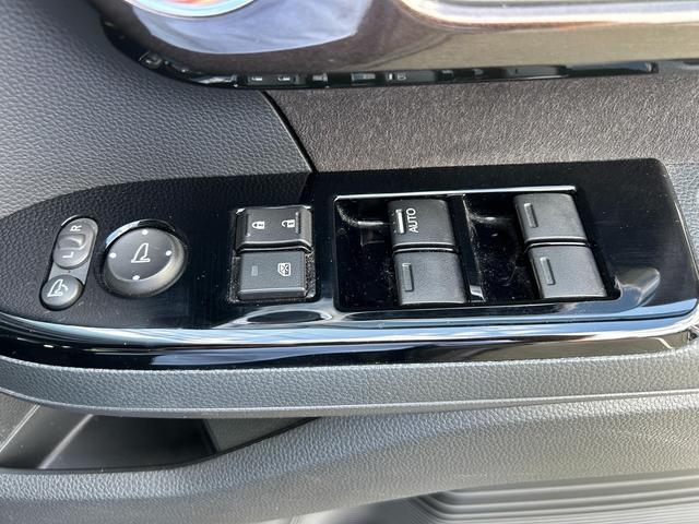 N-BOXカスタム G・Lターボホンダセンシング 下取直売・カーナビ・Bluetooth・ワンセグTV・CD再生・ETC・両側電動スライドドア・クルーズコントロール・スマートキー&プッシュスタート・ベンチシート・ルームクリーニング(71枚目)