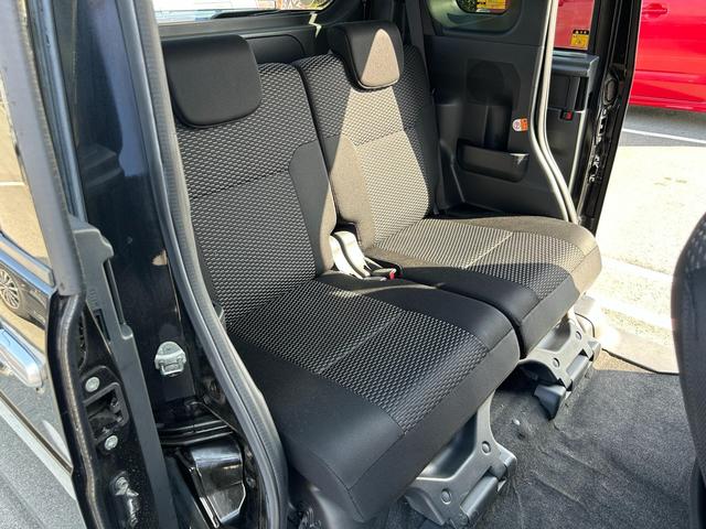 【室内】後ろもゆったりしています！ご来店頂いた際は実際に座ってみて下さいね☆