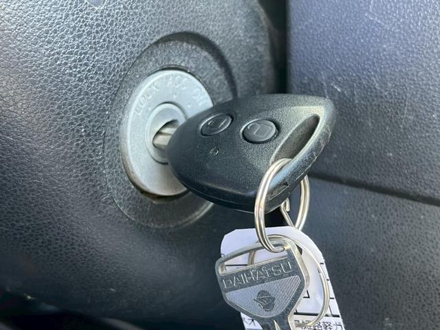 ハイゼットカーゴ ＤＸ　ＳＡＩＩＩ　禁煙車・衝突被害軽減ブレーキ・キーレスキー・アイドリングストップ・バックカメラ・ルームクリーニン（67枚目）