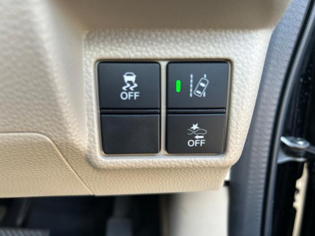 N-BOX Gホンダセンシング 雹害車・下取直売・ETC・バックカメラ・スライドドア・カーナビ・Bluetooth・ワンセグTV・CD再生・衝突被害軽減ブレーキ・スマートキー&プッシュスタート・ベンチシート・ルームクリーニング!(12枚目)