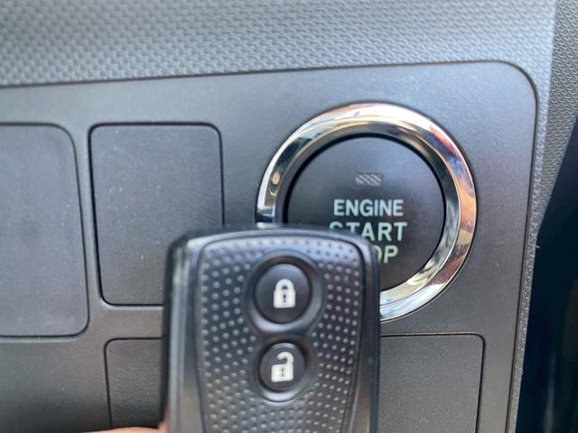 ステラ カスタムR 雹害車・禁煙車・ETC・アイドリングストップ・カーナビ・Bluetooth・フルセグTV・CD/DVD再生・スマートキー&プッシュスタート・ベンチシート・ルームクリーニング!(10枚目)