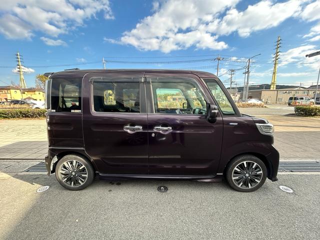 スペーシアカスタム ハイブリッドＸＳターボ　雹害車・ＥＴＣ・バックカメラ・両側電動スライドドア・カーナビ・Ｂｌｕｅｔｏｏｔｈ・フルセグＴＶ・ＣＤ／ＤＶＤ再生・クルーズコントロール・スマートキー＆プッシュスタート・ベンチシート・ルームクリーニン（42枚目）