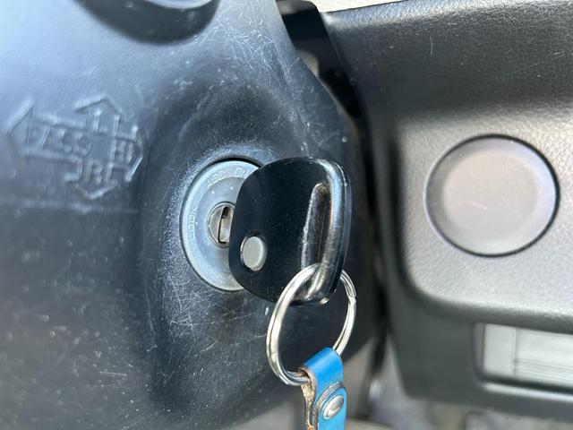 アルト Ｌ　下取直売・カーナビ・Ｂｌｕｅｔｏｏｔｈ・フルセグＴＶ・ＣＤ／ＤＶＤ再生・バックカメラ・キーレスキー・アイドリングストップ・禁煙車・ベンチシート・ルームクリーニング（8枚目）