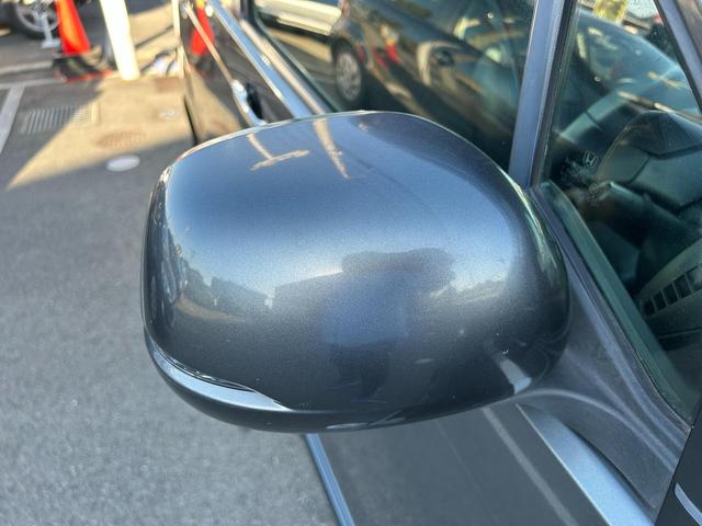 �y���q�i���z���K�̃I�[�N�V�������ō����]��������ꂽ�N���}�ł��I���ÎԂ̒��ł́A�L���C�ȂP��ł���������