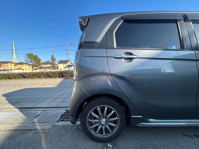 �y���q�i���z���K�̃I�[�N�V�������ō����]��������ꂽ�N���}�ł��I���ÎԂ̒��ł́A�L���C�ȂP��ł���������