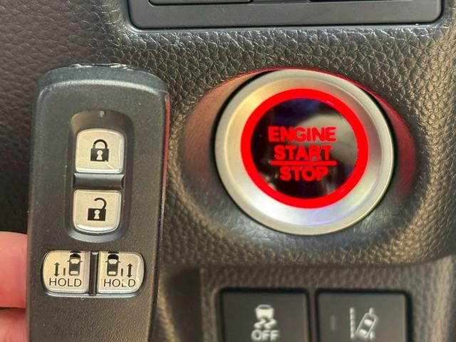 Ｎ－ＢＯＸカスタム Ｇ・Ｌターボホンダセンシング　雹害車・禁煙車・カーナビ・Ｂｌｕｅｔｏｏｔｈ・フルセグＴＶ・ＣＤ／ＤＶＤ再生・両側電動スライドドア・ＥＴＣ・バックカメラ・衝突被害軽減ブレーキ・スマートキー＆プッシュスタート・ルームクリーニング（12枚目）