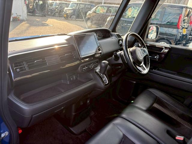 Ｎ－ＢＯＸカスタム Ｇ・Ｌターボホンダセンシング　雹害車・禁煙車・カーナビ・Ｂｌｕｅｔｏｏｔｈ・フルセグＴＶ・ＣＤ／ＤＶＤ再生・両側電動スライドドア・ＥＴＣ・バックカメラ・衝突被害軽減ブレーキ・スマートキー＆プッシュスタート・ルームクリーニング（17枚目）