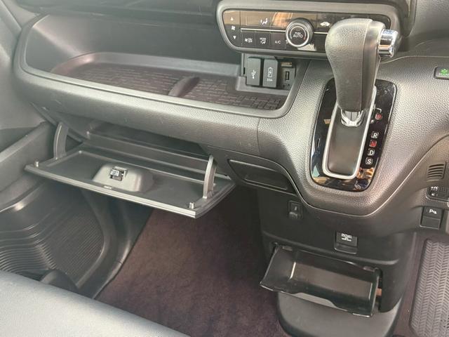 Ｎ－ＢＯＸカスタム Ｇ・Ｌターボホンダセンシング　雹害車・禁煙車・カーナビ・Ｂｌｕｅｔｏｏｔｈ・フルセグＴＶ・ＣＤ／ＤＶＤ再生・両側電動スライドドア・ＥＴＣ・バックカメラ・衝突被害軽減ブレーキ・スマートキー＆プッシュスタート・ルームクリーニング（28枚目）