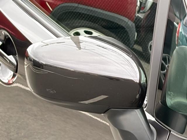 �y���q�i���z���K�̃I�[�N�V�������ō����]��������ꂽ�N���}�ł��I���ÎԂ̒��ł́A�L���C�ȂP��ł���������