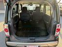 【ラゲッジスペース】リアシートを倒せばけっこうフラットになるので、比較的大きなお荷物も積めます！