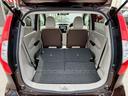 【ラゲッジスペース】リアシートを倒せばけっこうフラットになるので、比較的大きなお荷物も積めます！