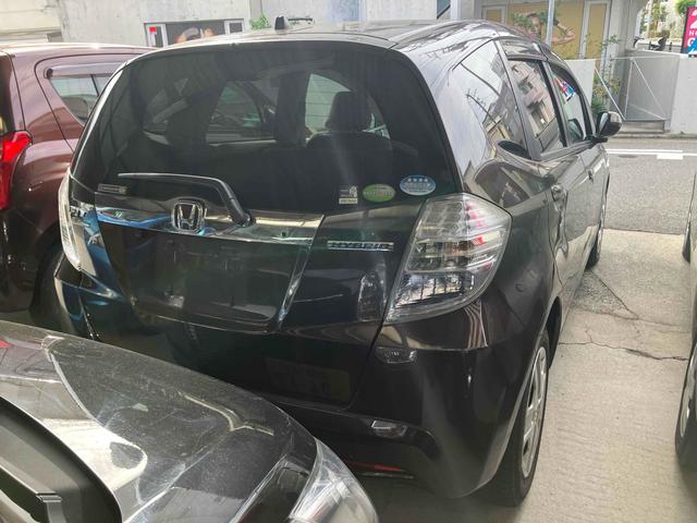 フィットハイブリッド ハイブリッド・１０ｔｈアニバーサリー　ハイブリッド　ドライブレコーダー　ＥＴＣ　バックカメラ　ナビ　ＴＶ　オートクルーズコントロール　オートライト　スマートキー　アイドリングストップ　電動格納ミラー　ＣＶＴ　盗難防止システム（14枚目）