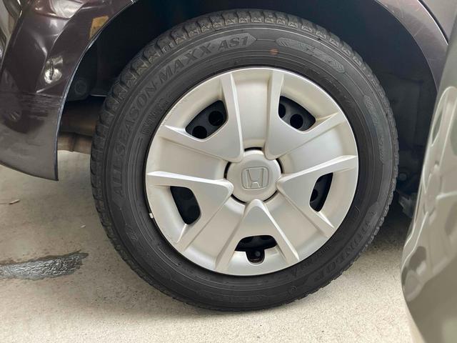 フィットハイブリッド ハイブリッド・１０ｔｈアニバーサリー　ハイブリッド　ドライブレコーダー　ＥＴＣ　バックカメラ　ナビ　ＴＶ　オートクルーズコントロール　オートライト　スマートキー　アイドリングストップ　電動格納ミラー　ＣＶＴ　盗難防止システム（27枚目）