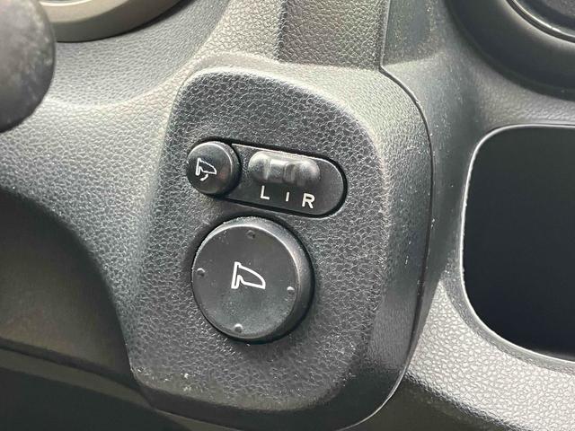 フィットハイブリッド ハイブリッド・１０ｔｈアニバーサリー　ハイブリッド　ドライブレコーダー　ＥＴＣ　バックカメラ　ナビ　ＴＶ　オートクルーズコントロール　オートライト　スマートキー　アイドリングストップ　電動格納ミラー　ＣＶＴ　盗難防止システム（39枚目）