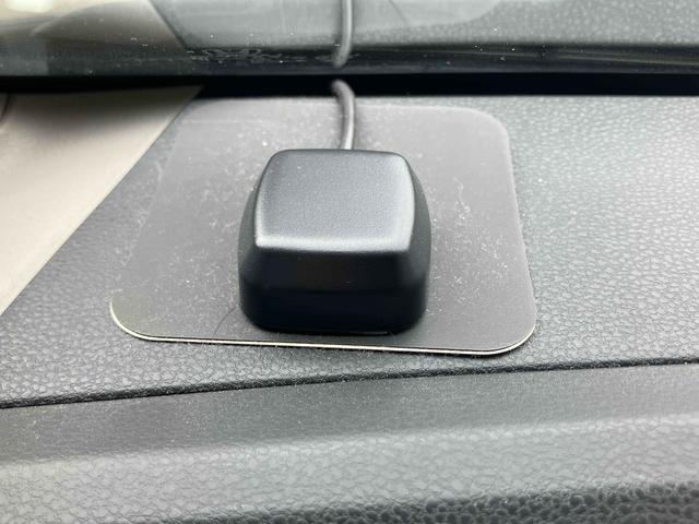 フィットハイブリッド ハイブリッド・１０ｔｈアニバーサリー　ハイブリッド　ドライブレコーダー　ＥＴＣ　バックカメラ　ナビ　ＴＶ　オートクルーズコントロール　オートライト　スマートキー　アイドリングストップ　電動格納ミラー　ＣＶＴ　盗難防止システム（58枚目）