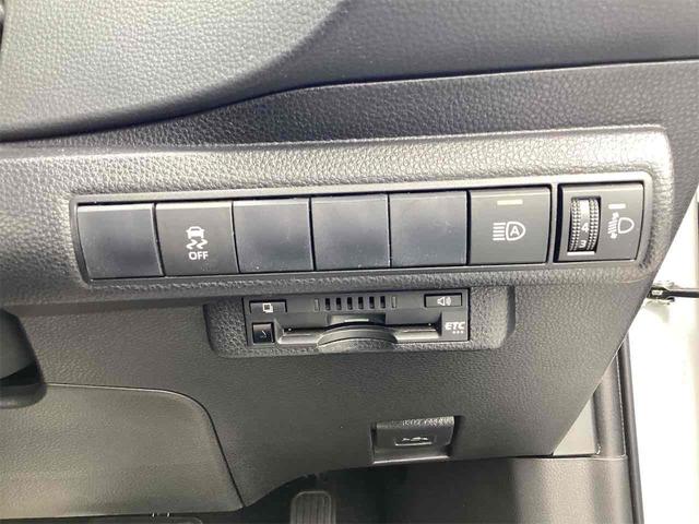 トヨタ カローラスポーツ 8枚目