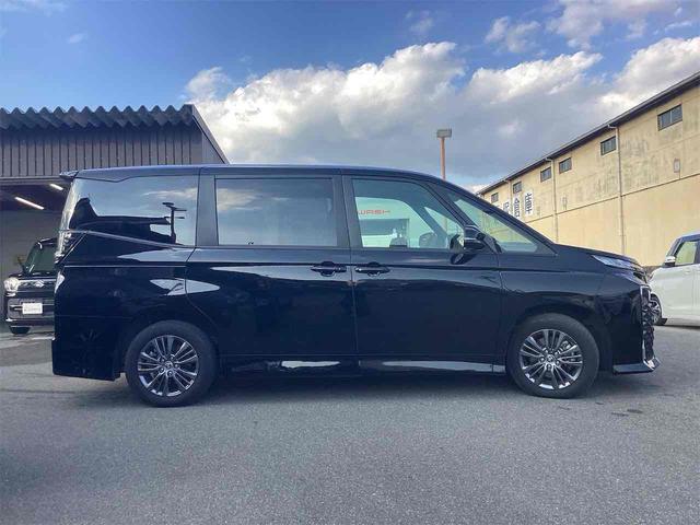 ヴォクシー Ｓ－Ｇ　ＥＴＣ　バックカメラ　ナビ　オートクルーズコントロール　衝突被害軽減システム　両側電動スライドドア　オートマチックハイビーム　オートライト　ＬＥＤヘッドランプ　スマートキー　電動格納ミラー（10枚目）