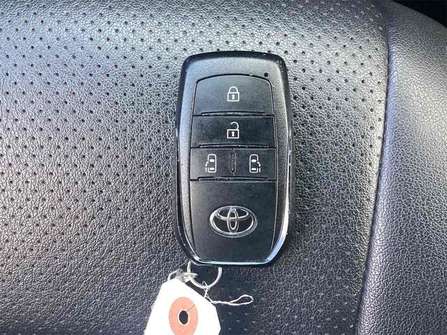 ヴォクシー Ｓ－Ｇ　ＥＴＣ　バックカメラ　ナビ　オートクルーズコントロール　衝突被害軽減システム　両側電動スライドドア　オートマチックハイビーム　オートライト　ＬＥＤヘッドランプ　スマートキー　電動格納ミラー（36枚目）