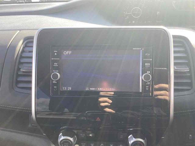 日産 セレナ 5枚目