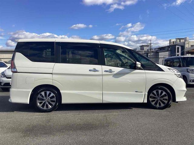 日産 セレナ 11枚目