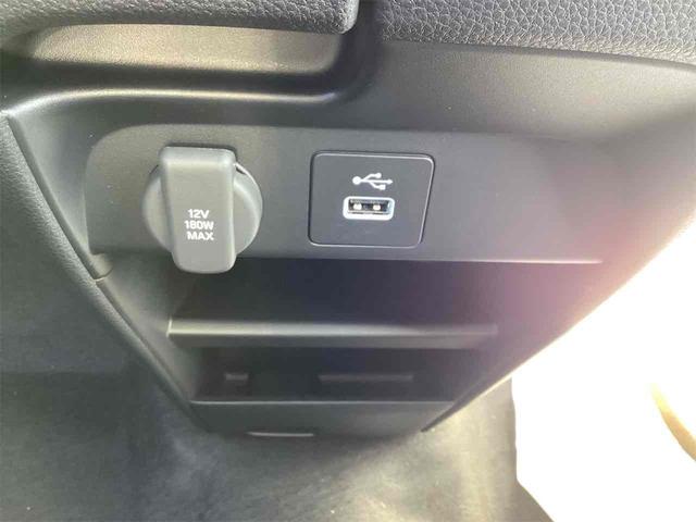 フリード ｅ：ＨＥＶエアー　ＥＸ　クリアランスソナー　オートクルーズコントロール　レーンアシスト　衝突被害軽減システム　両側電動スライドドア　オートライト　ＬＥＤヘッドランプ　スマートキー　アイドリングストップ　電動格納ミラー（8枚目）