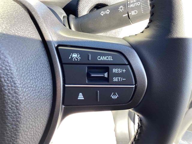 フリード ｅ：ＨＥＶエアー　ＥＸ　クリアランスソナー　オートクルーズコントロール　レーンアシスト　衝突被害軽減システム　両側電動スライドドア　オートライト　ＬＥＤヘッドランプ　スマートキー　アイドリングストップ　電動格納ミラー（12枚目）