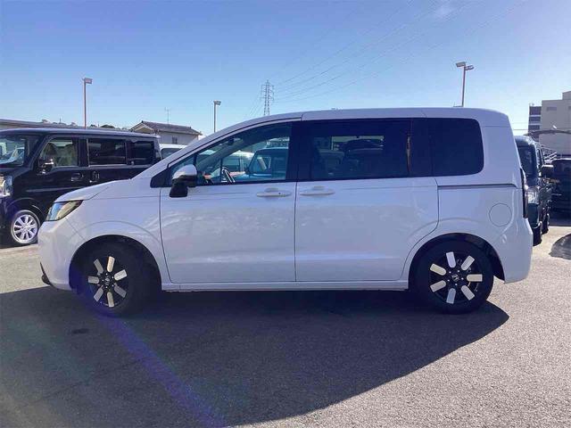 フリード ｅ：ＨＥＶエアー　ＥＸ　クリアランスソナー　オートクルーズコントロール　レーンアシスト　衝突被害軽減システム　両側電動スライドドア　オートライト　ＬＥＤヘッドランプ　スマートキー　アイドリングストップ　電動格納ミラー（17枚目）