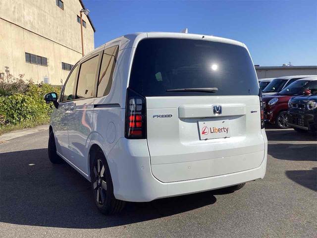 フリード ｅ：ＨＥＶエアー　ＥＸ　クリアランスソナー　オートクルーズコントロール　レーンアシスト　衝突被害軽減システム　両側電動スライドドア　オートライト　ＬＥＤヘッドランプ　スマートキー　アイドリングストップ　電動格納ミラー（20枚目）