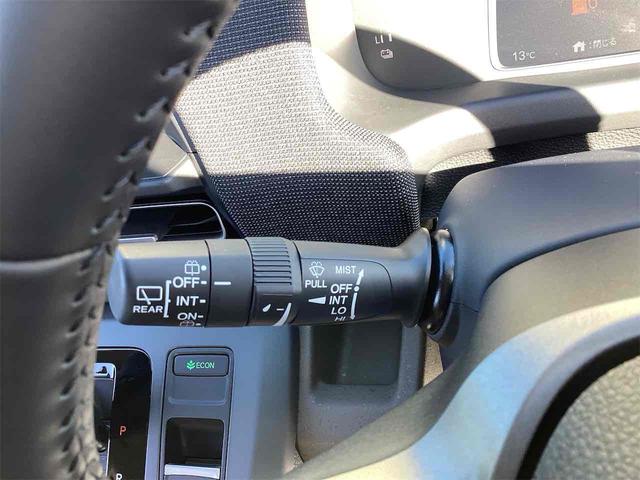 フリード ｅ：ＨＥＶエアー　ＥＸ　クリアランスソナー　オートクルーズコントロール　レーンアシスト　衝突被害軽減システム　両側電動スライドドア　オートライト　ＬＥＤヘッドランプ　スマートキー　アイドリングストップ　電動格納ミラー（37枚目）