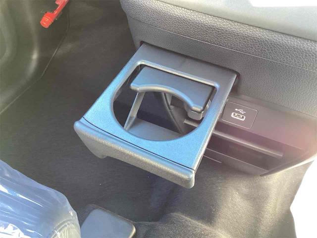 フリード ｅ：ＨＥＶエアー　ＥＸ　クリアランスソナー　オートクルーズコントロール　レーンアシスト　衝突被害軽減システム　両側電動スライドドア　オートライト　ＬＥＤヘッドランプ　スマートキー　アイドリングストップ　電動格納ミラー（39枚目）