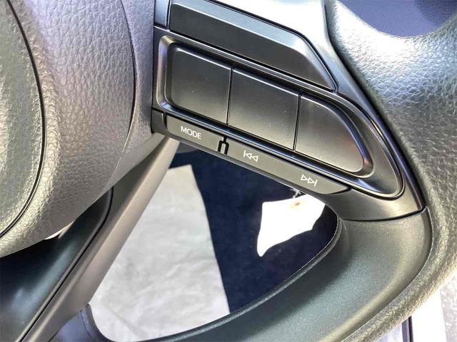 ヤリス Ｘ　バックカメラ　クリアランスソナー　衝突被害軽減システム　オートマチックハイビーム　オートライト　キーレスエントリー　ＣＶＴ　盗難防止システム　衝突安全ボディ　ＡＢＳ　ＥＳＣ　エアコン（10枚目）