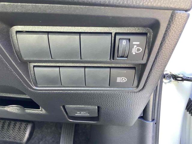 ヤリス Ｘ　バックカメラ　クリアランスソナー　衝突被害軽減システム　オートマチックハイビーム　オートライト　キーレスエントリー　ＣＶＴ　盗難防止システム　衝突安全ボディ　ＡＢＳ　ＥＳＣ　エアコン（12枚目）