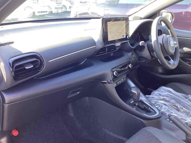 ヤリス Ｚ　ＥＴＣ　バックカメラ　ナビ　ＴＶ　クリアランスソナー　オートクルーズコントロール　レーンアシスト　衝突被害軽減システム　オートマチックハイビーム　オートライト　ＬＥＤヘッドランプ　スマートキー（24枚目）