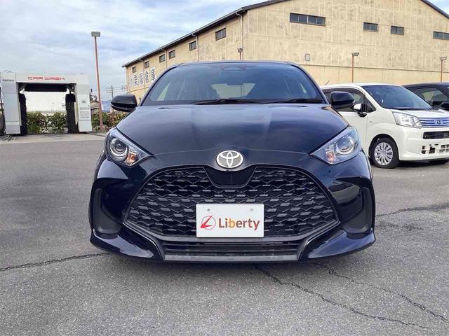 ヤリス Ｘ　バックカメラ　クリアランスソナー　衝突被害軽減システム　オートマチックハイビーム　オートライト　キーレスエントリー　電動格納ミラー　ＣＶＴ　盗難防止システム　衝突安全ボディ　ＡＢＳ　ＥＳＣ　エアコン（15枚目）