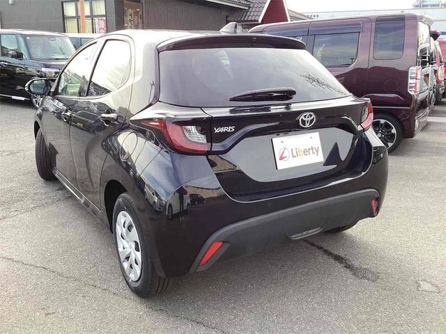 ヤリス Ｘ　バックカメラ　クリアランスソナー　衝突被害軽減システム　オートマチックハイビーム　オートライト　キーレスエントリー　電動格納ミラー　ＣＶＴ　盗難防止システム　衝突安全ボディ　ＡＢＳ　ＥＳＣ　エアコン（20枚目）