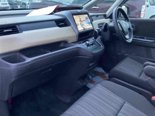 フリード Ｇ　ＥＴＣ　バックカメラ　ナビ　ＴＶ　両側電動スライドドア　スマートキー　アイドリングストップ　電動格納ミラー　３列シート　ＣＶＴ　ＣＤ　ＤＶＤ再生　Ｂｌｕｅｔｏｏｔｈ　盗難防止システム　衝突安全ボディ（27枚目）