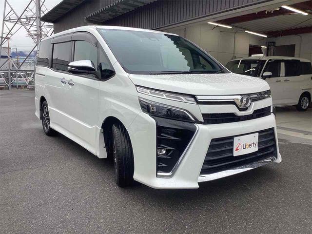 ヴォクシー ＺＳ　煌　ＥＴＣ　バックカメラ　ナビ　ＴＶ　オートクルーズコントロール　レーンアシスト　衝突被害軽減システム　両側電動スライドドア　オートマチックハイビーム　オートライト　ＬＥＤヘッドランプ（16枚目）