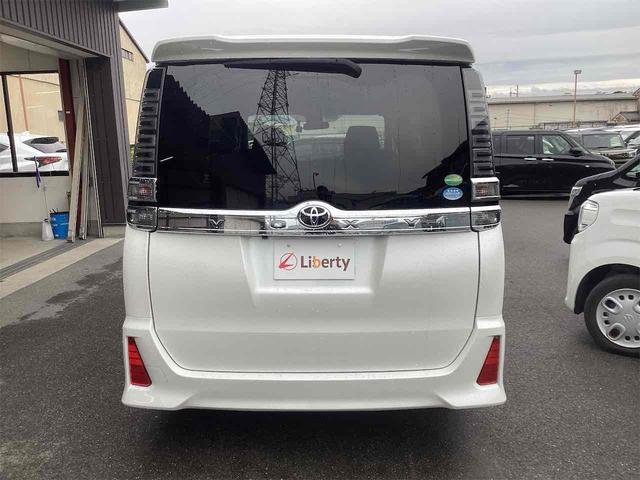 ヴォクシー ＺＳ　煌　ＥＴＣ　バックカメラ　ナビ　ＴＶ　オートクルーズコントロール　レーンアシスト　衝突被害軽減システム　両側電動スライドドア　オートマチックハイビーム　オートライト　ＬＥＤヘッドランプ（19枚目）