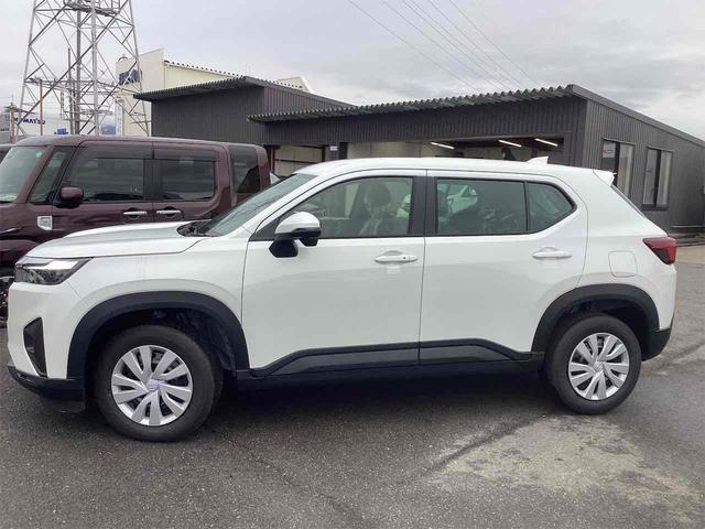 ＷＲ－Ｖ Ｘ　クリアランスソナー　オートクルーズコントロール　レーンアシスト　衝突被害軽減システム　オートライト　ＬＥＤヘッドランプ　スマートキー　電動格納ミラー　ＣＶＴ　盗難防止システム　ＵＳＢ　ＡＢＳ　ＥＳＣ（7枚目）